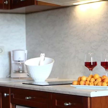 Апартаменты Corina Apolpaina