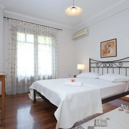 Corina Апартаменты Apolpaina