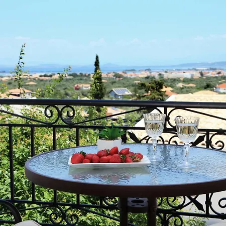 Corina Апартаменты Apolpaina