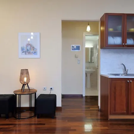 Corina Apartment *