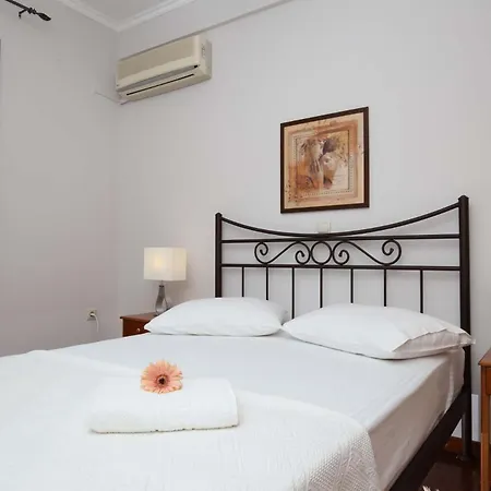 Corina Apartment