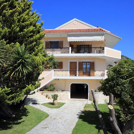 Corina Apartment